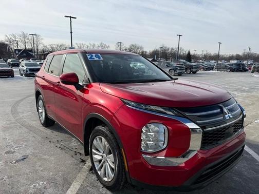 2025 Mitsubishi Outlander ES