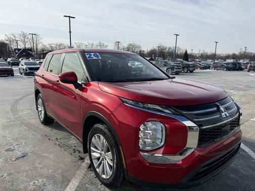 2025 Mitsubishi Outlander ES