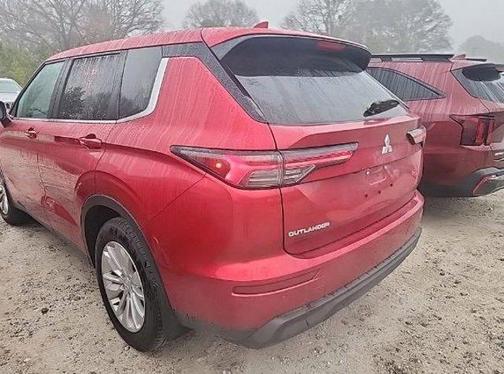 2025 Mitsubishi Outlander ES