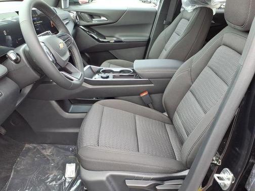 Mosaic Black Metallic 2026 Chevrolet Equinox LT
