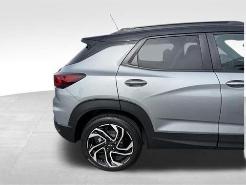 Sterling Gray Metallic 2026 Chevrolet Trailblazer RS