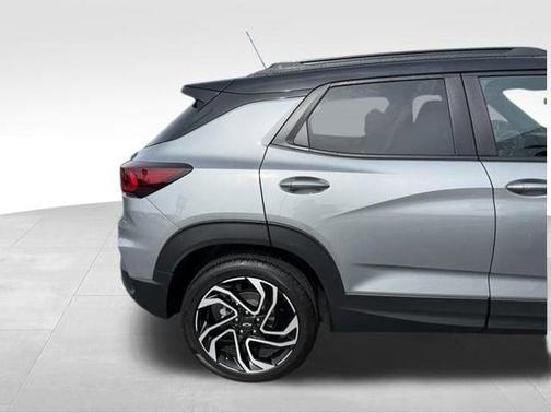 Sterling Gray Metallic 2026 Chevrolet Trailblazer RS