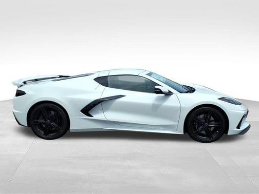 Arctic White 2026 Chevrolet Corvette Stingray