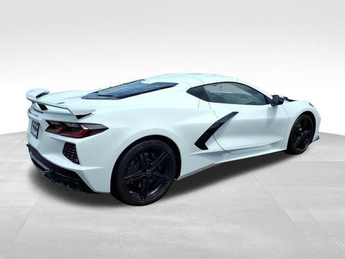 Arctic White 2026 Chevrolet Corvette Stingray
