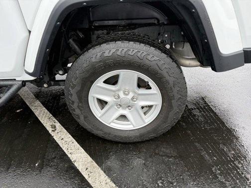 2022 Jeep Gladiator Sport