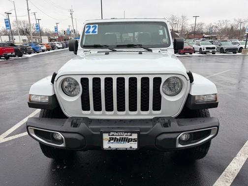 2022 Jeep Gladiator Sport