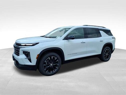 Summit White 2026 Chevrolet Traverse LT