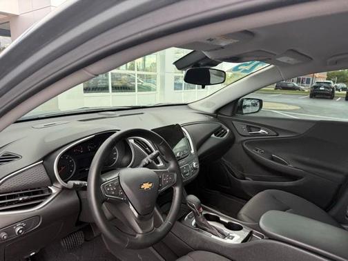 2025 Chevrolet Malibu RS