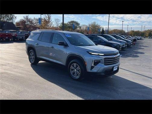 2024 Chevrolet Traverse LT