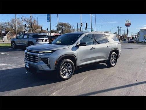 2024 Chevrolet Traverse LT