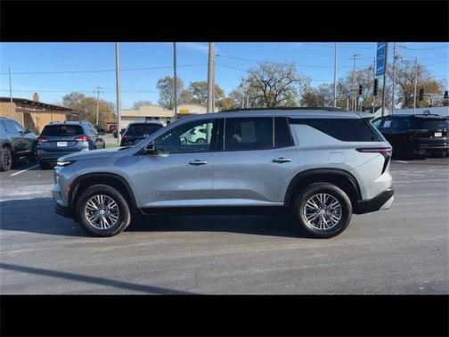 2024 Chevrolet Traverse LT