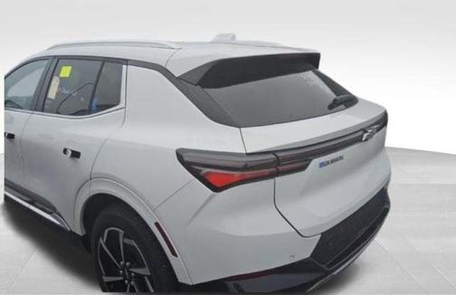 Summit White 2025 Chevrolet Equinox EV LT