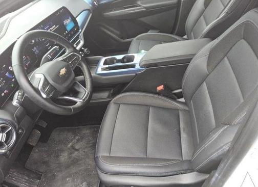 Summit White 2025 Chevrolet Equinox EV LT