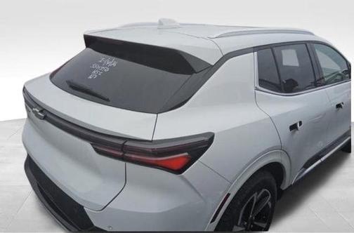 Summit White 2025 Chevrolet Equinox EV LT