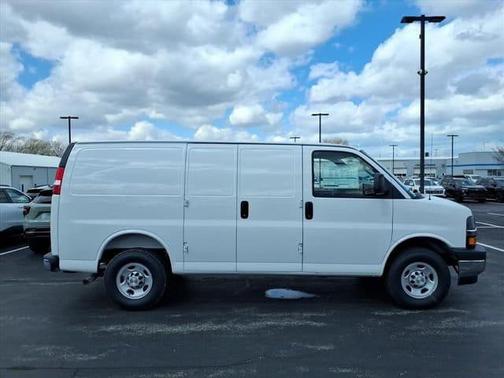 Summit White 2026 Chevrolet Express 2500 Work Van