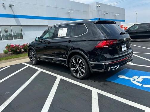 2022 Volkswagen Tiguan 2.0T SEL R-Line