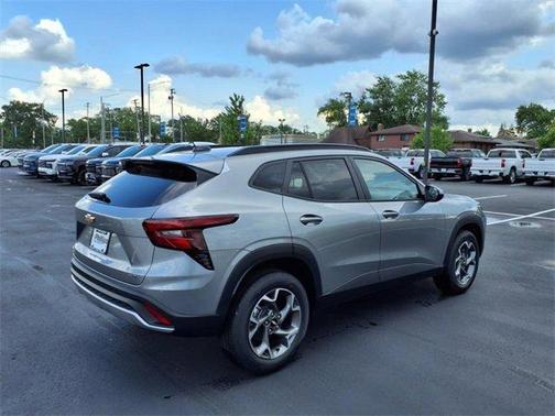2025 Chevrolet Trax LT