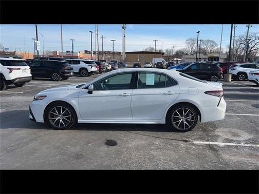 2024 Toyota Camry SE