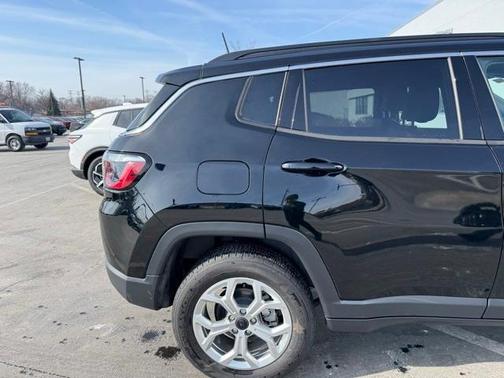 2025 Jeep Compass Latitude