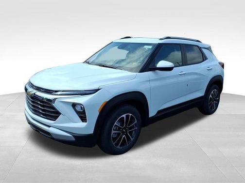 Summit White 2026 Chevrolet Trailblazer LT