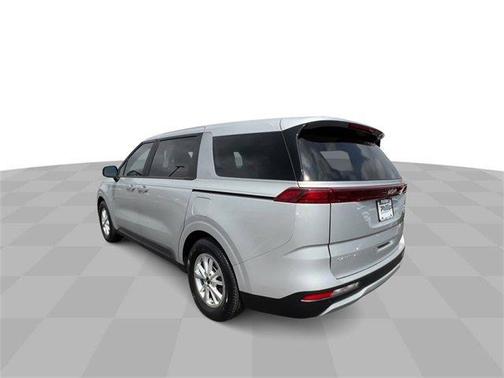 2023 Kia Carnival LX