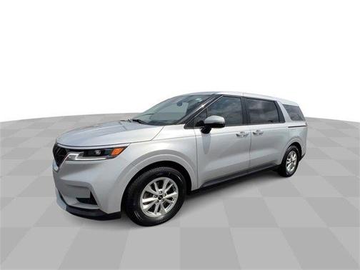 2023 Kia Carnival LX