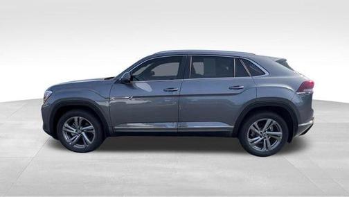 Platinum Gray Metallic 2024 Volkswagen Atlas Cross Sport 2.0T SEL R-Line