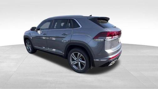Platinum Gray Metallic 2024 Volkswagen Atlas Cross Sport 2.0T SEL R-Line