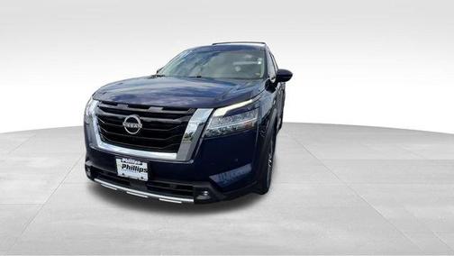 Deep Ocean Blue 2022 Nissan Pathfinder Platinum