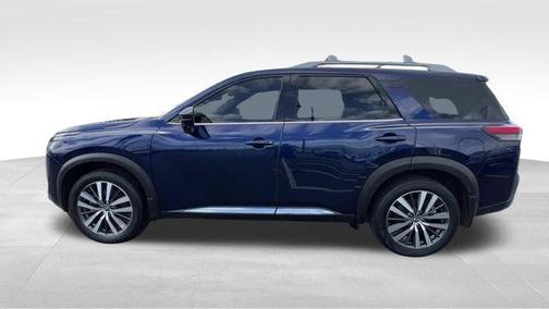 Deep Ocean Blue 2022 Nissan Pathfinder Platinum