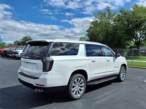 2025 Chevrolet Suburban Premier