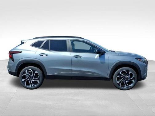 Sterling Gray Metallic 2026 Chevrolet Trax 2RS