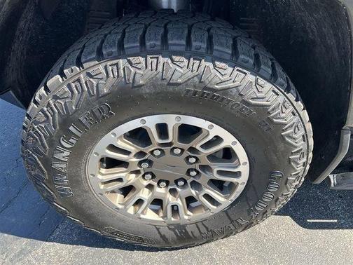 Green Matte 2024 GMC HUMMER EV SUV 3X