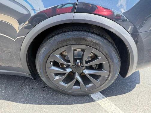 Gray 2024 Tesla Model X Base