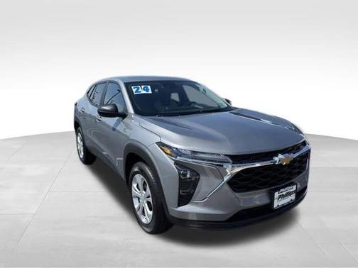 Sterling Gray Metallic 2024 Chevrolet Trax LS