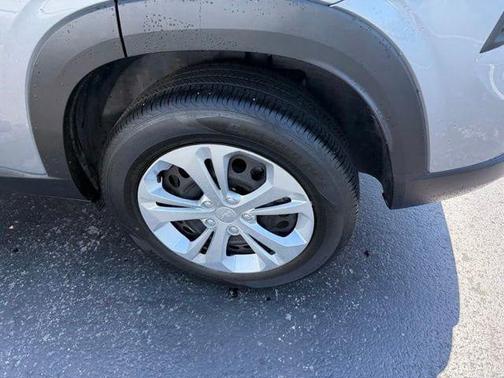 Sterling Gray Metallic 2024 Chevrolet Trax LS