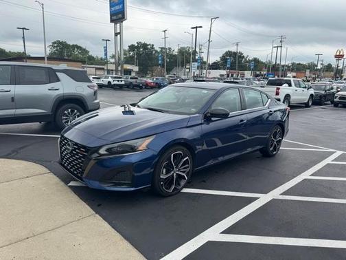 2023 Nissan Altima 2.5 SR