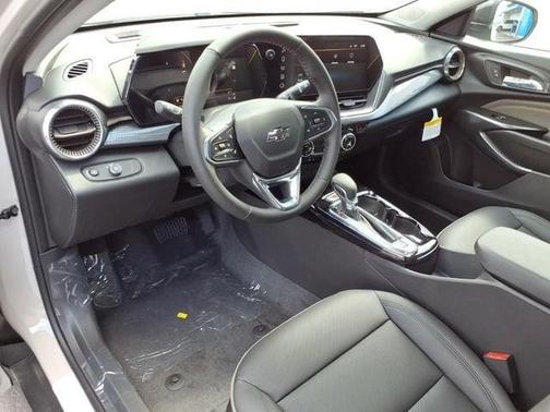 White Sand 2026 Chevrolet Trax ACTIV