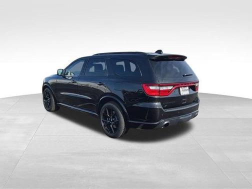DB Black Crystal Clearcoat 2026 Dodge Durango GT HEMI V8