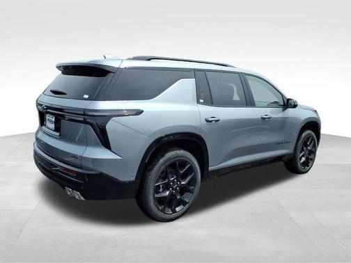 Sterling Gray Metallic 2026 Chevrolet Traverse RS