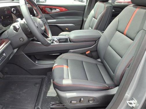 Sterling Gray Metallic 2026 Chevrolet Traverse RS