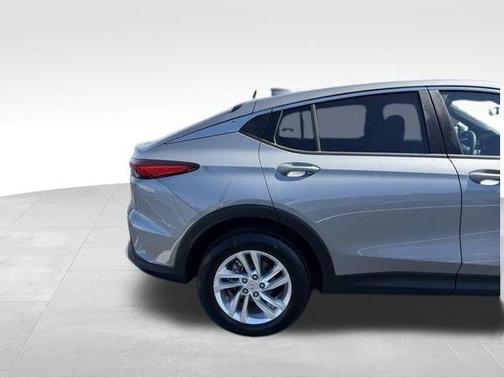 Moonstone Gray Metallic 2024 Buick Envista Preferred