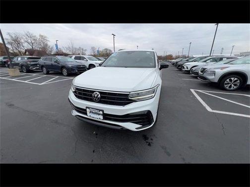 2023 Volkswagen Tiguan 2.0T SE R-Line Black
