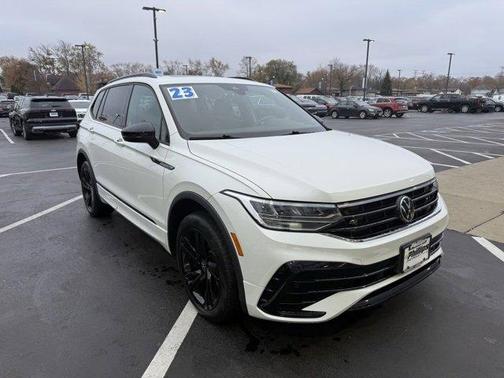 2023 Volkswagen Tiguan 2.0T SE R-Line Black