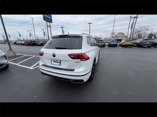 2023 Volkswagen Tiguan 2.0T SE R-Line Black