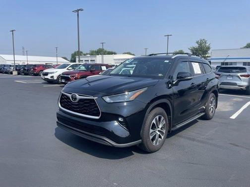 2024 Toyota Highlander XLE