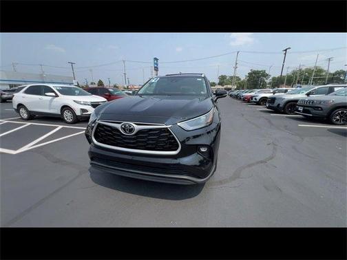 2024 Toyota Highlander XLE