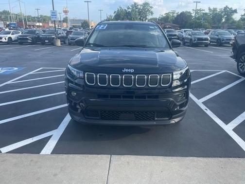 2022 Jeep Compass Latitude Lux