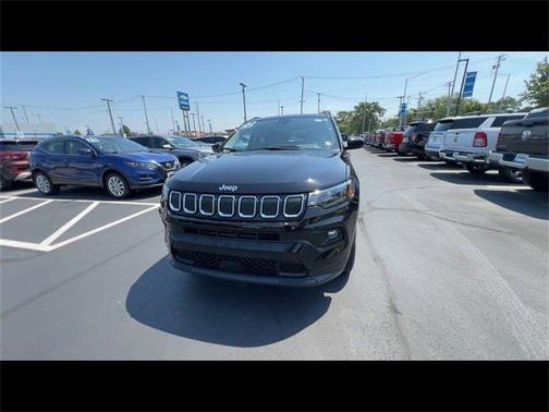 2022 Jeep Compass Latitude Lux