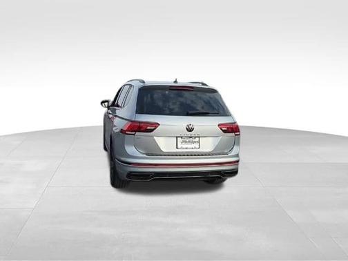 Pyrite Silver Metallic 2023 Volkswagen Tiguan 2.0T SE R-Line Black